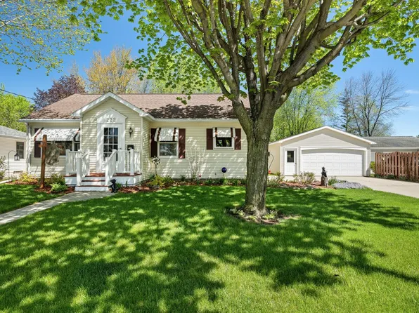 222 Market St, Brillion, WI 54110