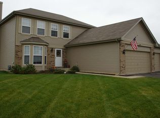 1329 S Dalton Dr, Round Lake, IL 60073