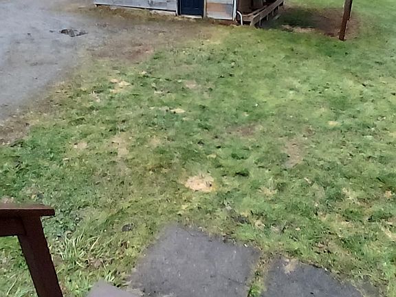 4th image of 1377 Perry Hwy