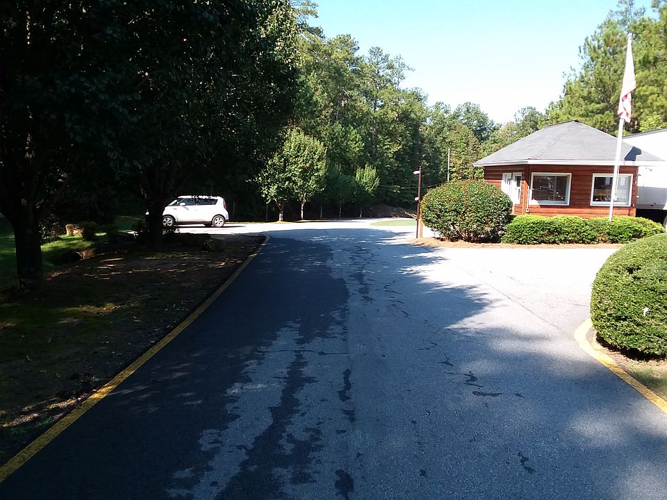 2nd image of 2292 Lakeview Pkwy