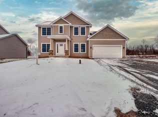 3406 Tall Tree Ln, Baldwinsville, NY