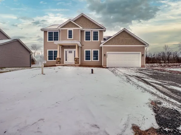3406 Tall Tree Ln, Baldwinsville, NY 13027