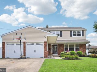 14 N Syracuse Dr, Cherry Hill, NJ 08034