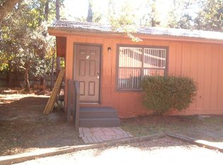 29 6th St #A, Shalimar, FL 32579