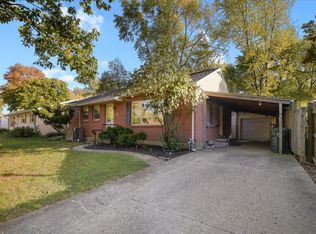 1209 E Fairlawn Dr, Urbana, IL