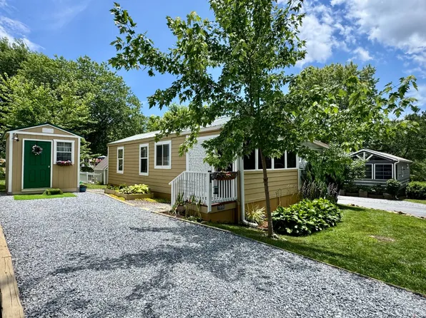 199 Just Wandering Ln, Flat Rock, NC 28731