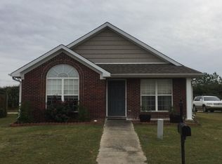 1036 Village Trl, Calera, AL 35040