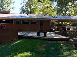 553 Ridgeway Dr, Alexander City, AL 35010