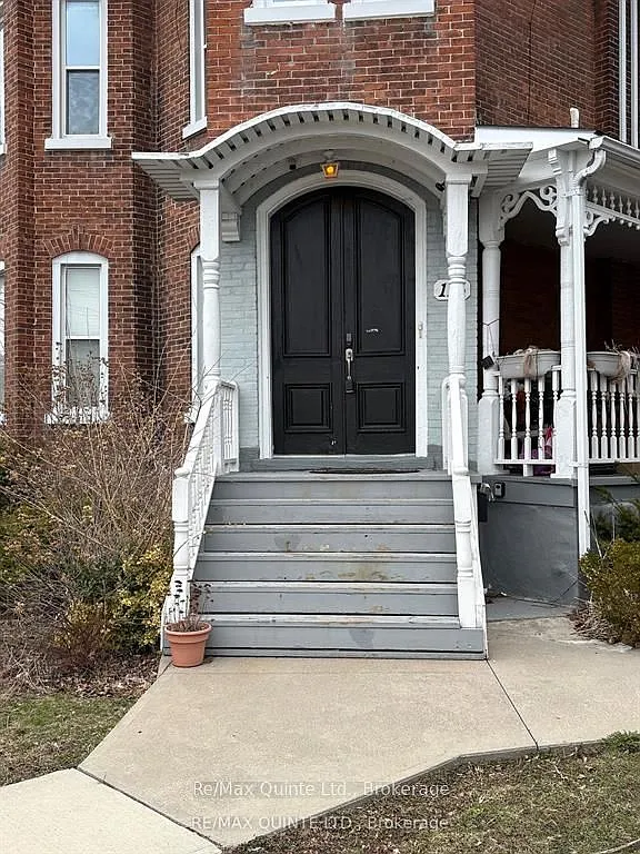 2 bed, $1,990 — Photo 3