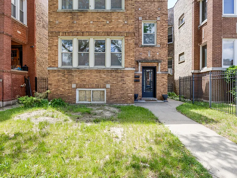 4819 W Barry Ave #1G — Photo 1