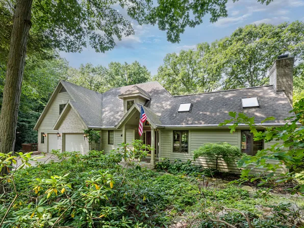 9550 Ridge Rd, Bridgman, MI 49106