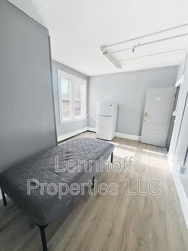 32 Lawrence Street — Photo 3