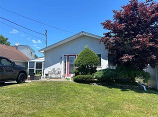 13 India Pl, Amityville, NY 11701