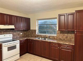 6012 SW 33rd St APT 203, Miramar, FL 33023