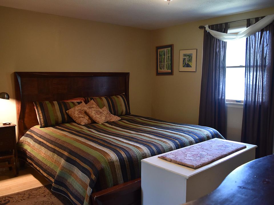 Master Bedroom-- King