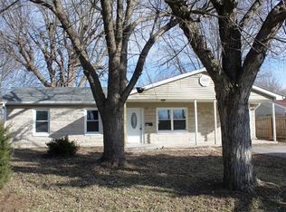 830 Edgewood Dr, Mooresville, IN 46158