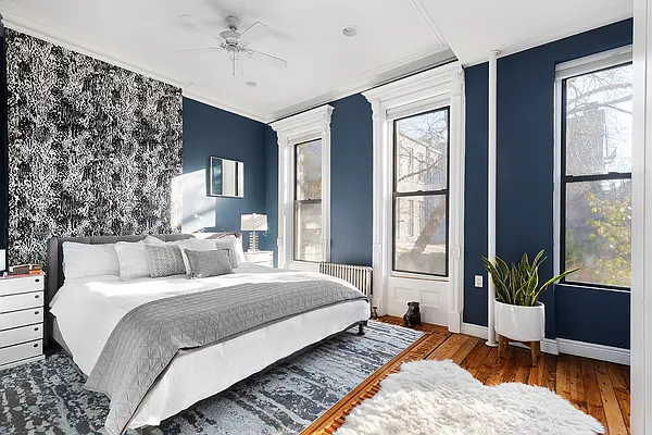 Sold by Compass | media 7