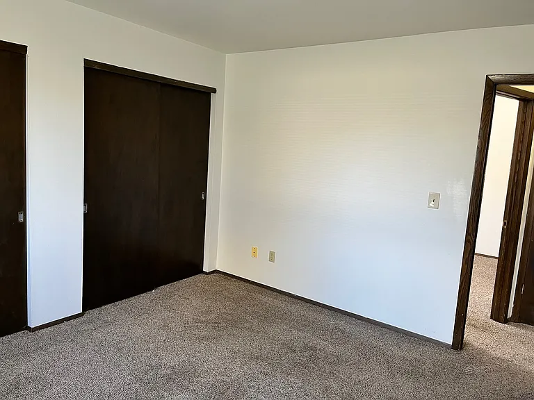 630 E Lincoln Ave — Photo 18