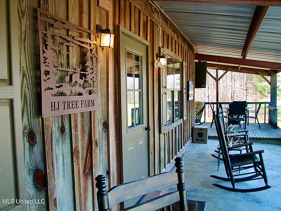 2nd image of 773 Harges Rd