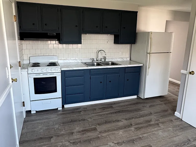 310 Evergreen St #1 — Photo 8