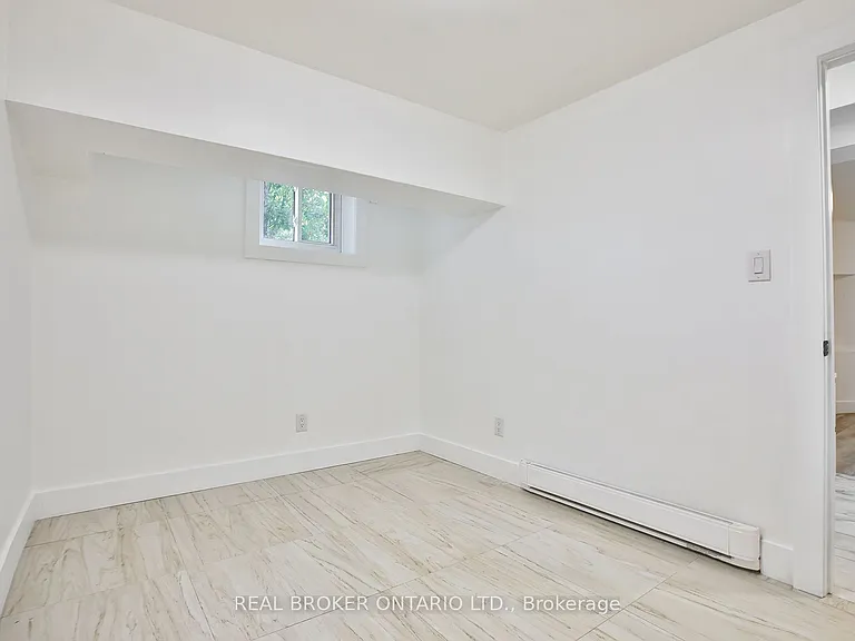 252 6th St #6 — Photo 9