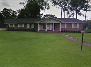 1056 Chalet Dr E, Mobile, AL 36608