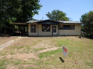 238 San Jacinto St, Lone Star, TX 75668
