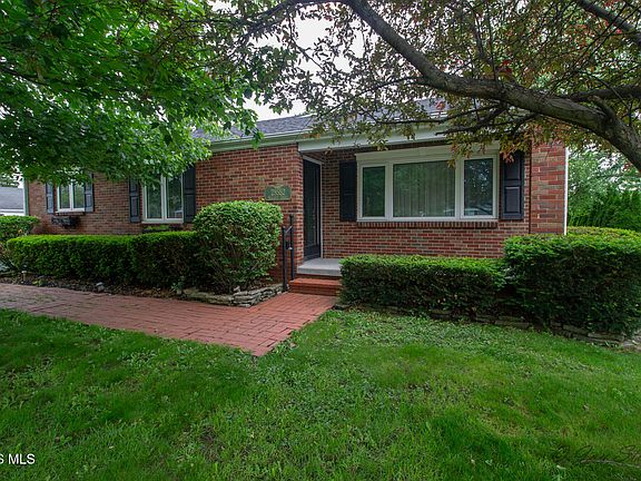 4th image of 28552 McCarty Dr