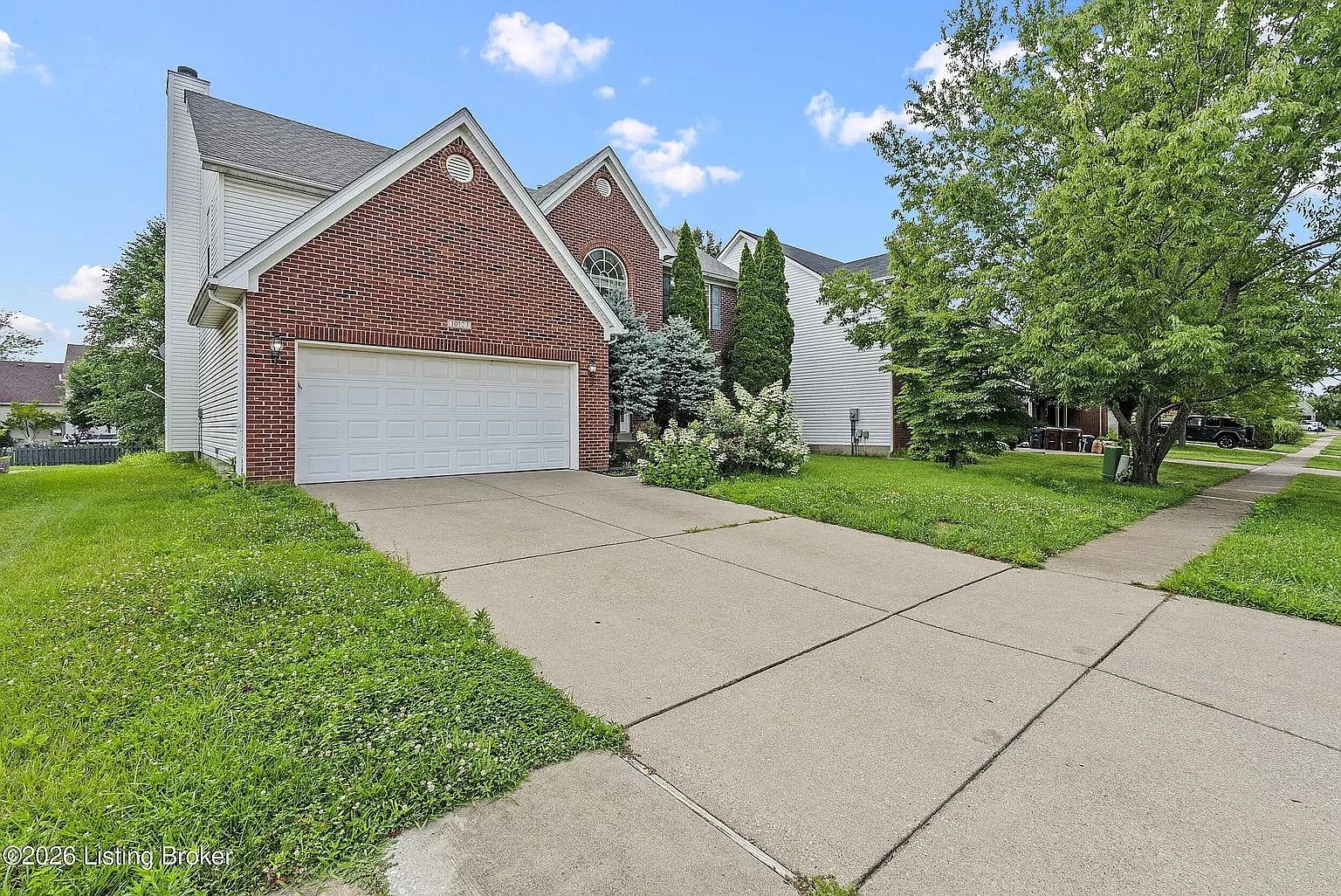 4 bed, 3.5 bath, 3481 sqft, $3,200 — Photo 2