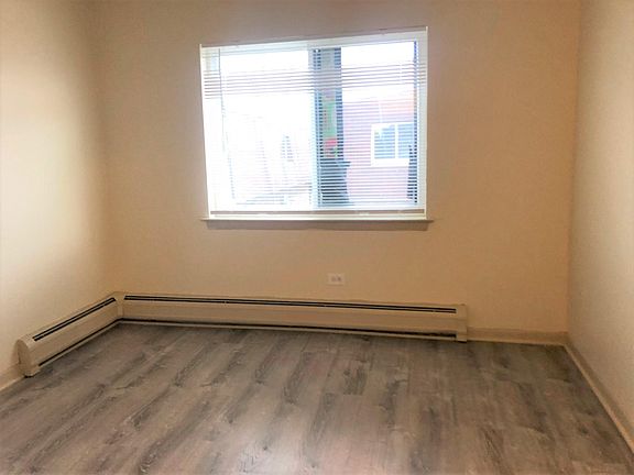 5th image of 10006 Holly Ln