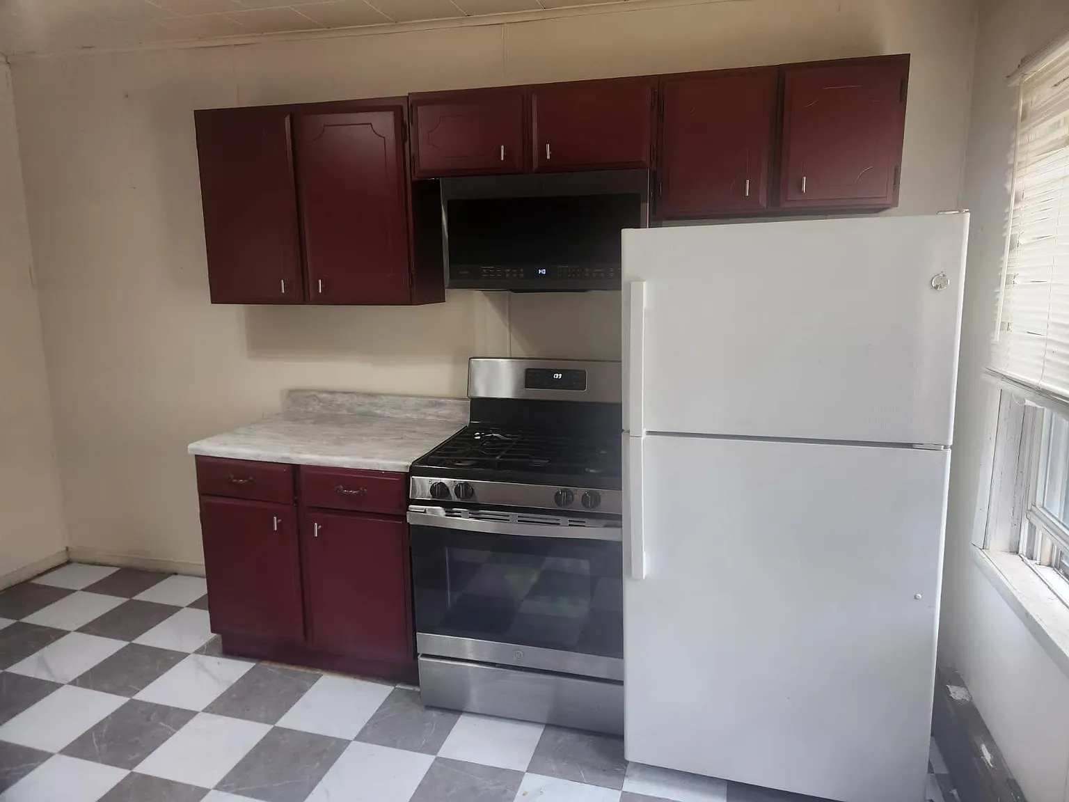 2 bed, 984 sqft, $1,175 — Photo 2