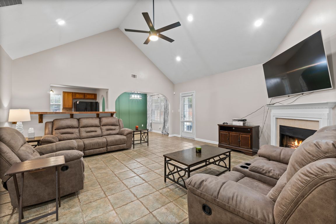 next background image