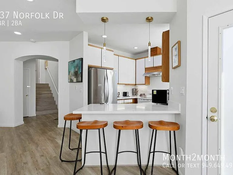 437 Norfolk Dr — Photo 10
