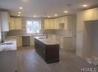 20 Smolley Dr, Monsey, NY 10952