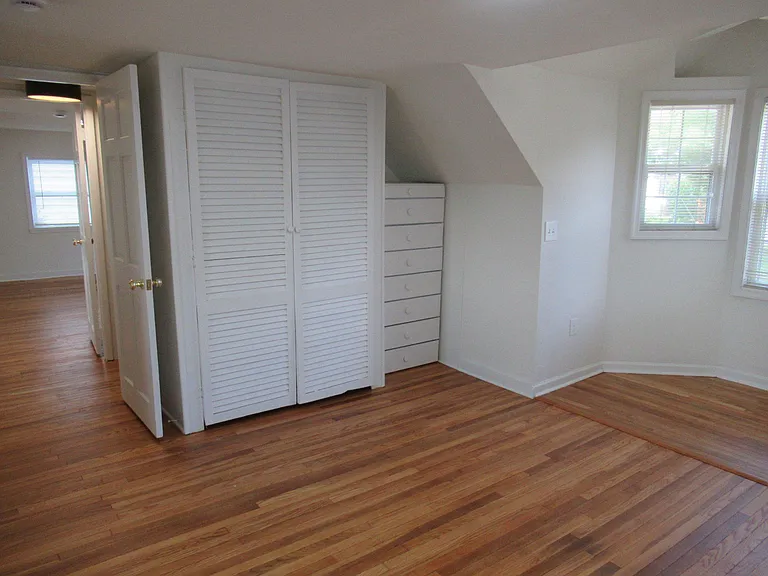 2306 S Columbus St — Photo 17