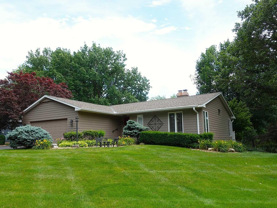 1st image of 19 Hiawatha Ln