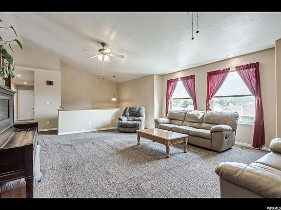 3rd image of 3503 E Fairway Cir