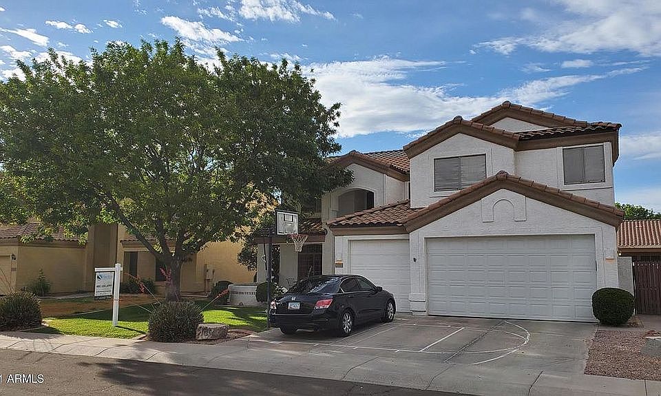 1st image of 1032 W Wildhorse Dr