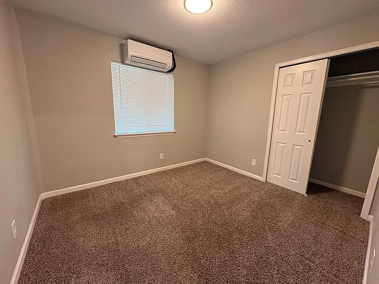 6741 Dublin Loop W — Photo 5