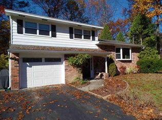 5 Evergreen Dr, Voorheesville, NY 12186