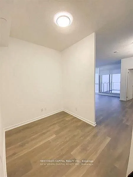 3 bed, $3,000 — Photo 2