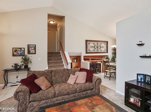 4th image of 1321 Lily Ct