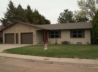 22 Diaden Dr, Sublette, KS 67877