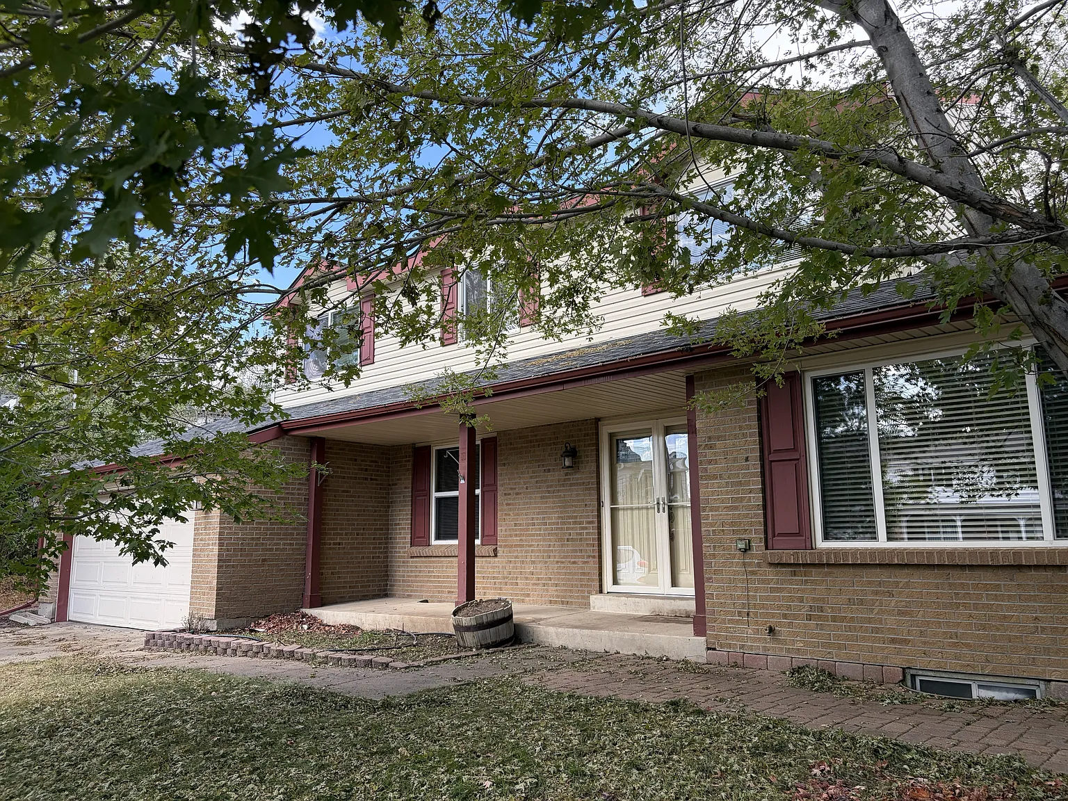 5 bed, 2313 sqft, $3,000 — Photo 1