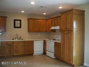 4th image of 925 E 11th Ave