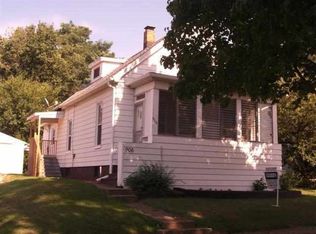906 S Clayton St, Bloomington, IL