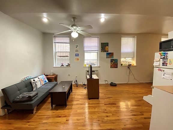 2nd image of 5959-61 N Kenmore Ave #101