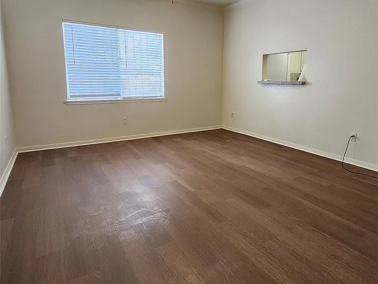 7700 Creekbend Dr #98 — Photo 6