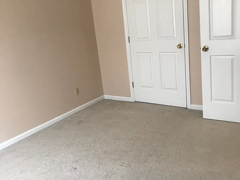 220 Pepperhill Dr — Photo 10