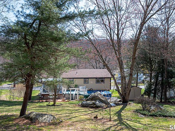 4th image of 332 Union City Road